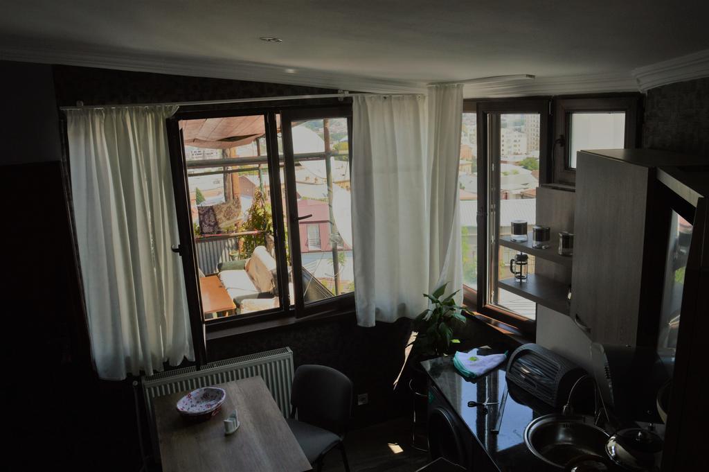 Terasa Mtacminda Apartment Tbilisi Exterior photo